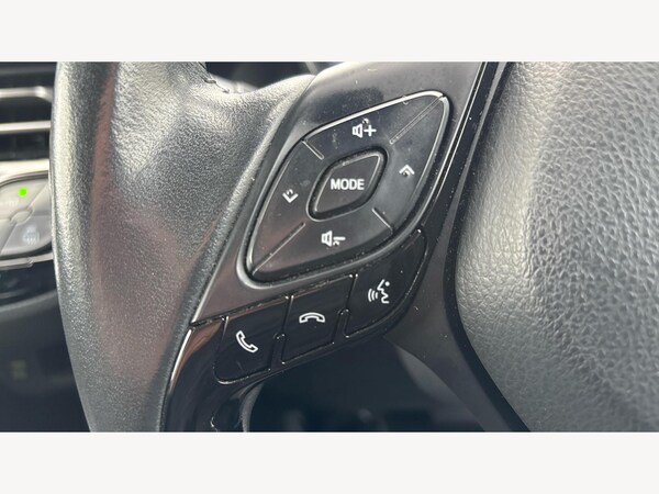 Used Toyota C-HR 2022 for sale - 76307790: Photo 24