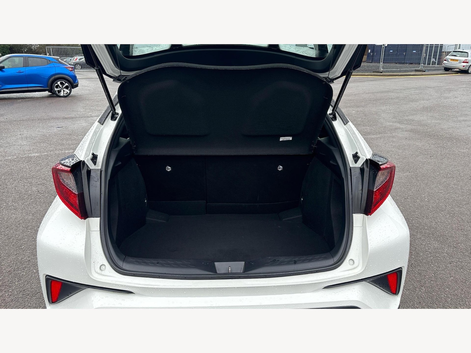 Used Toyota C-HR for sale - 77230031: Photo 16