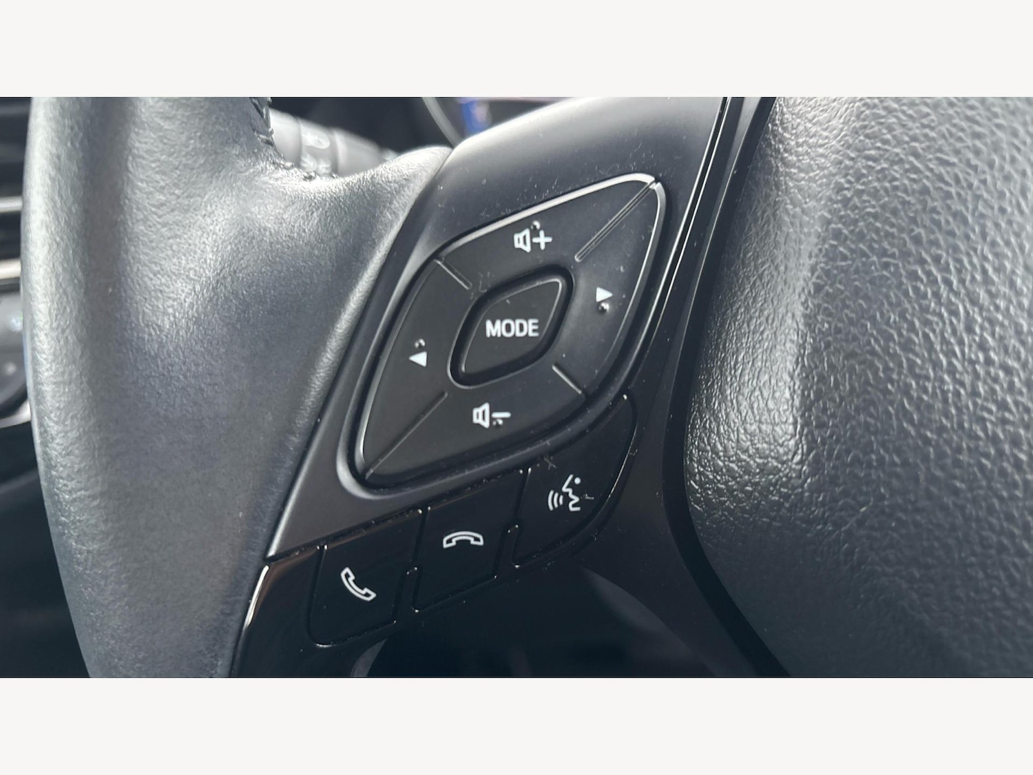 Used Toyota C-HR for sale - 77230031: Photo 24