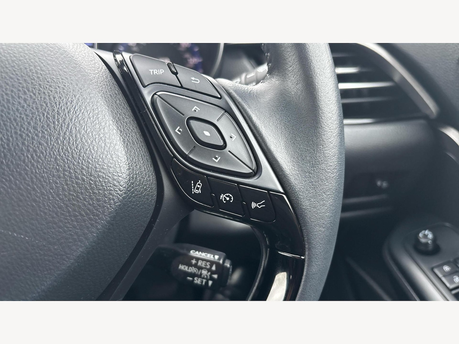 Used Toyota C-HR for sale - 77230031: Photo 25