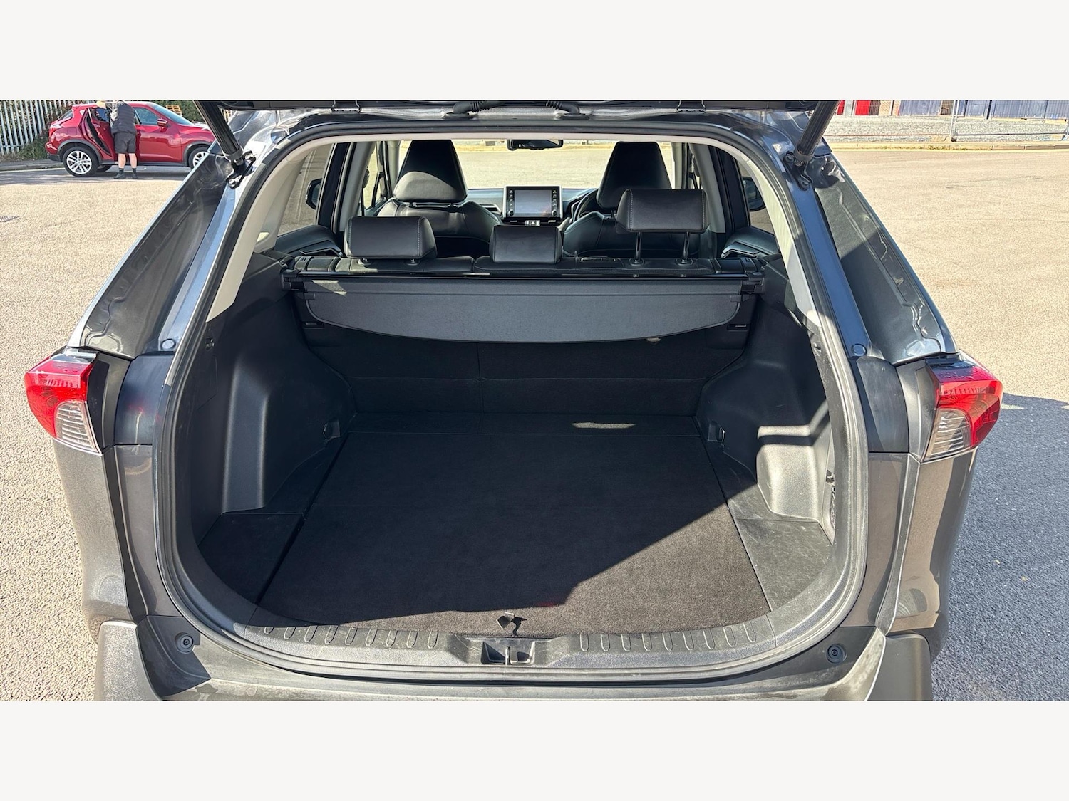 Used Toyota RAV4 2020 for sale - 76151261: Photo 16