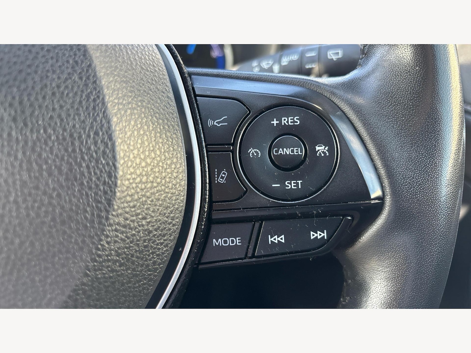 Used Toyota RAV4 2020 for sale - 76151261: Photo 25