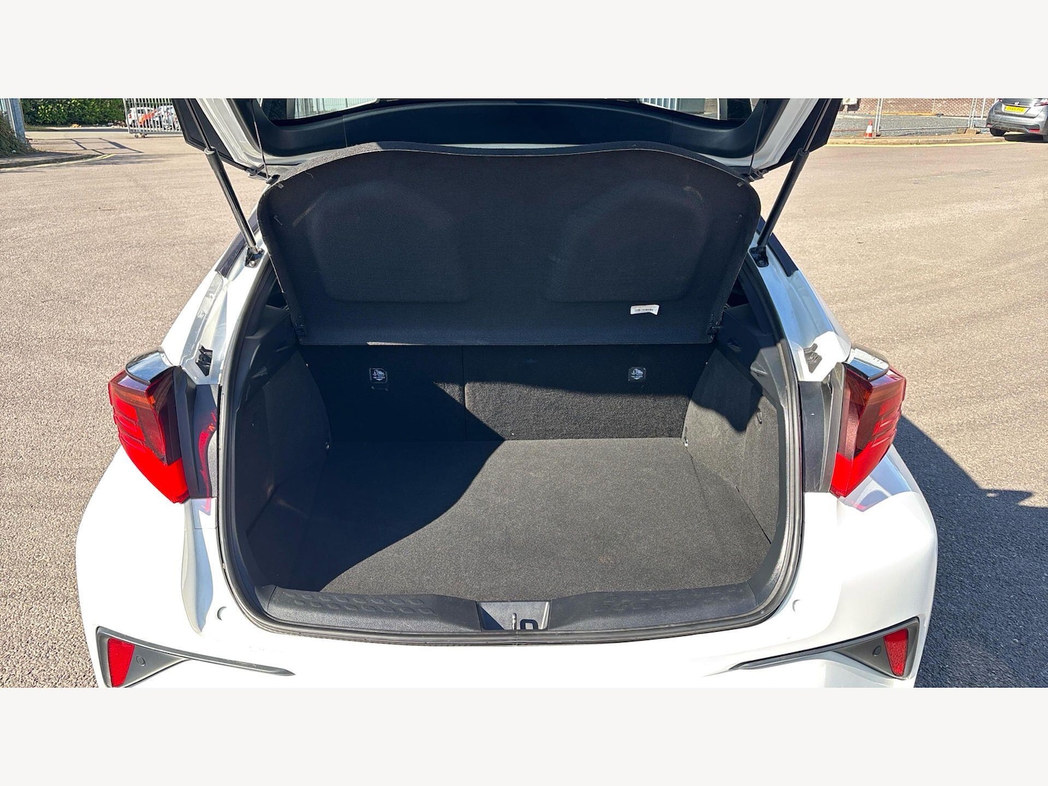 Used Toyota C-HR 2022 for sale - 78170235: Photo 15