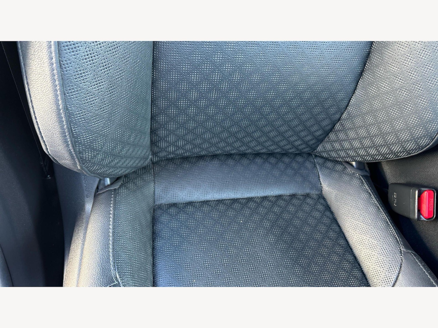 Used Toyota C-HR 2022 for sale - 78170235: Photo 16