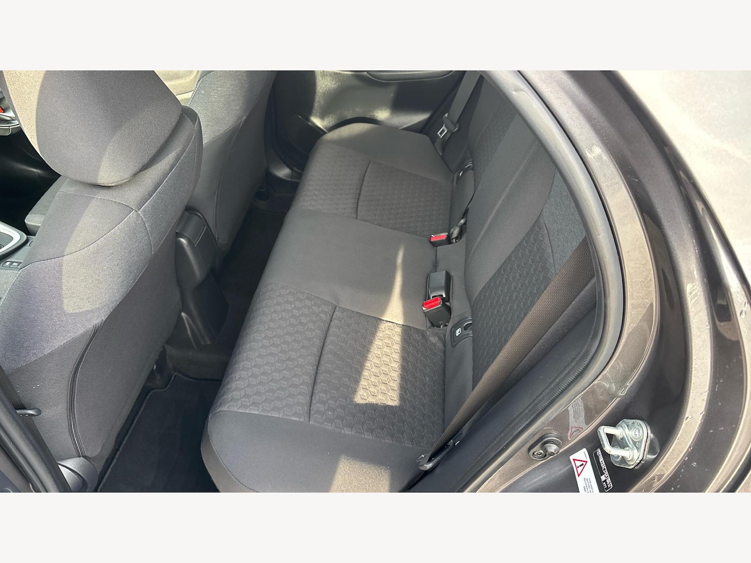 Used Toyota Yaris for sale - 77230367: Photo 15