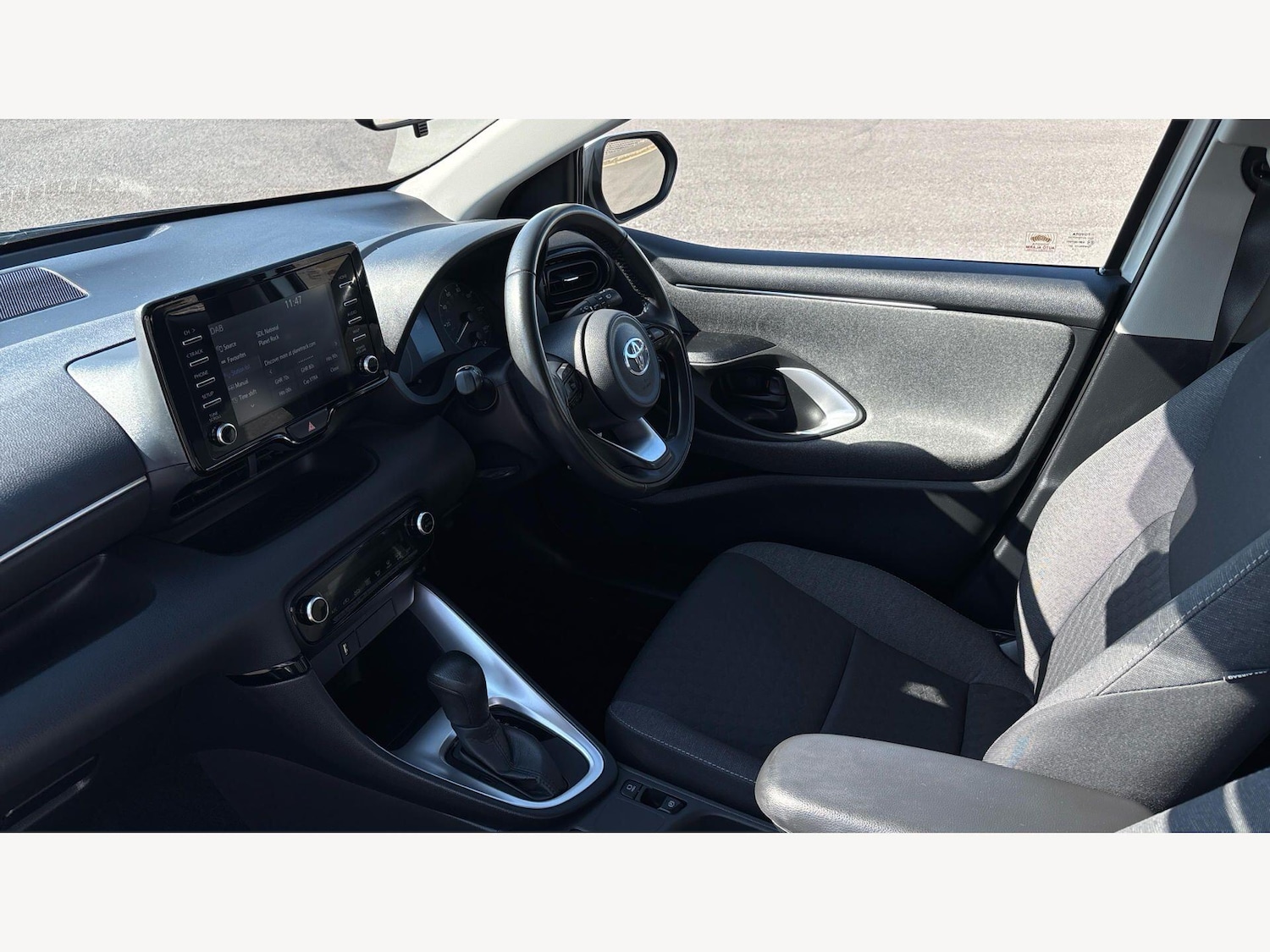 Used Toyota Yaris for sale - 78007802: Photo 12