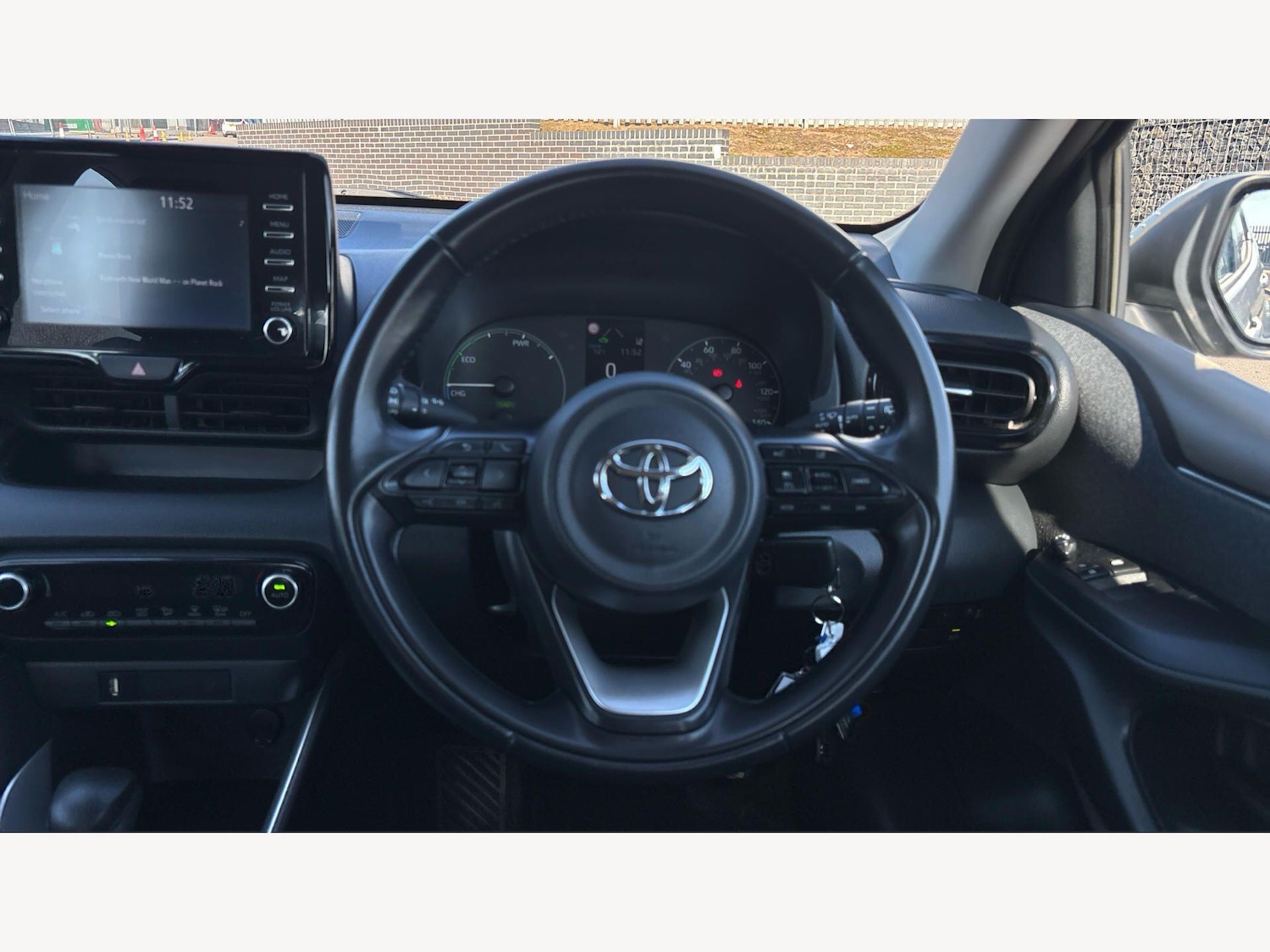 Used Toyota Yaris for sale - 78007802: Photo 8