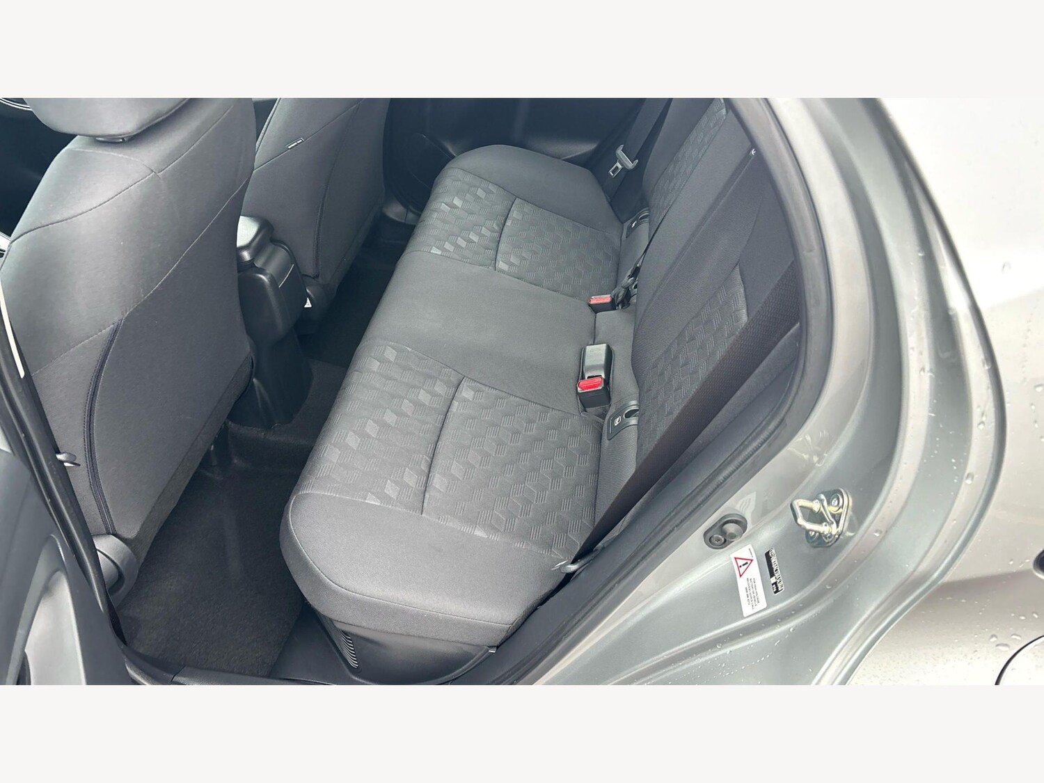 Used Toyota Yaris 2024 for sale - 77612284: Photo 15