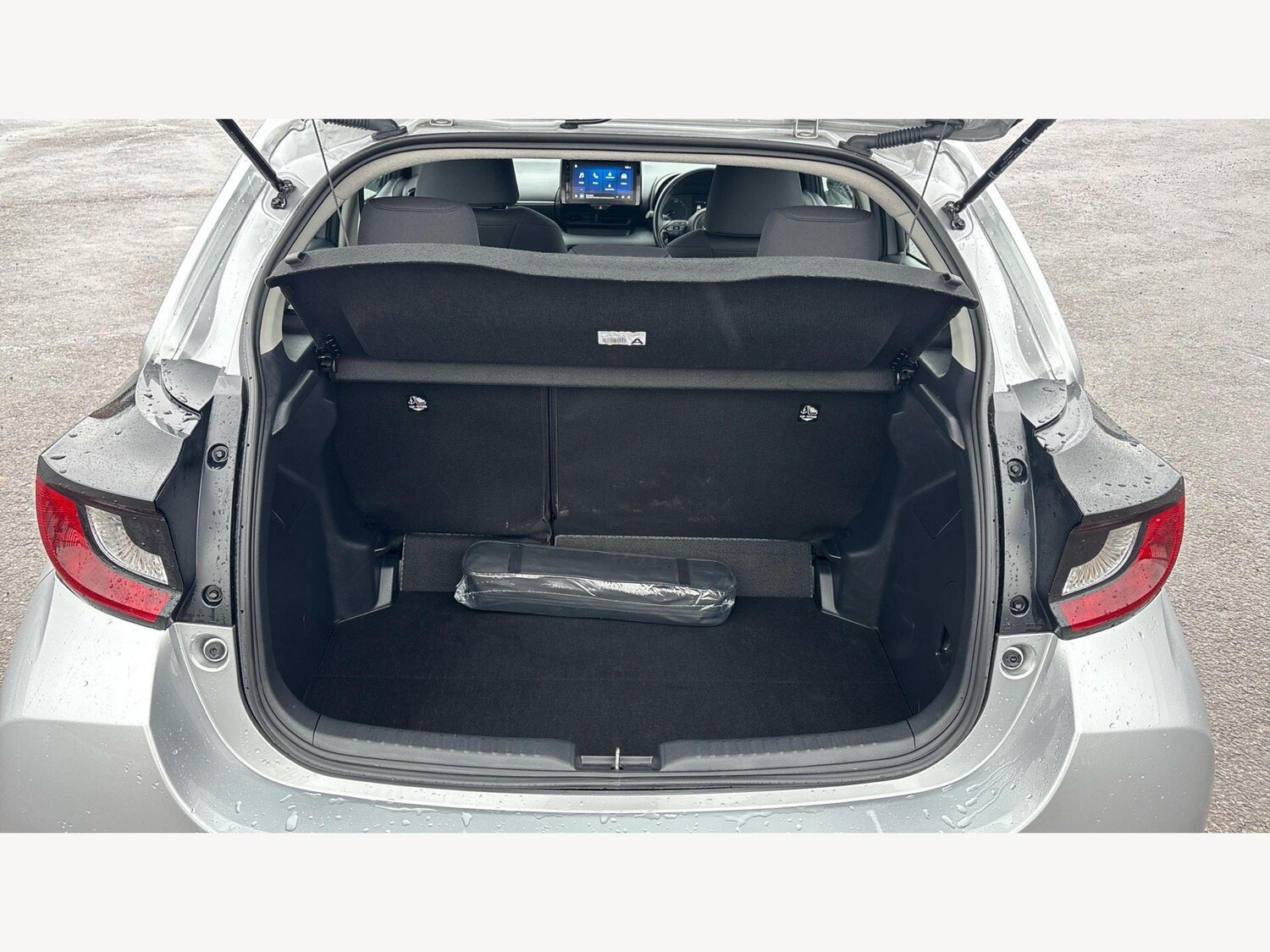 Used Toyota Yaris 2024 for sale - 77612284: Photo 16