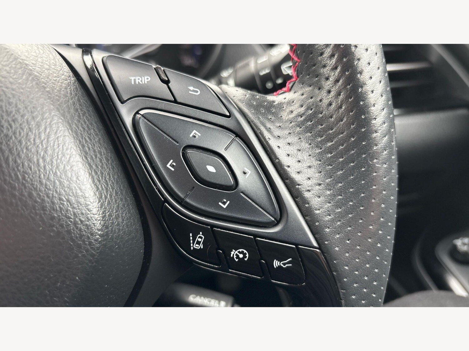 Used Toyota C-HR 2021 for sale - 77695728: Photo 25