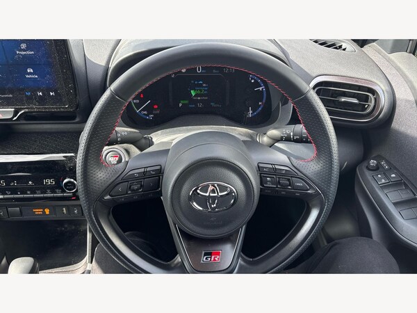 Used Toyota Yaris Cross 2023 for sale - 76085435: Photo 10