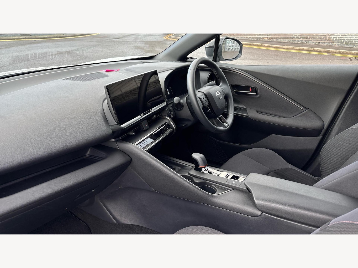 Used Toyota C-HR 2025 for sale - 77109060: Photo 12
