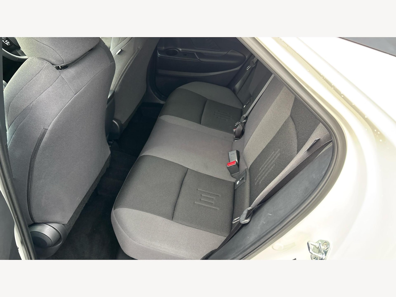 Used Toyota C-HR 2025 for sale - 77109060: Photo 15