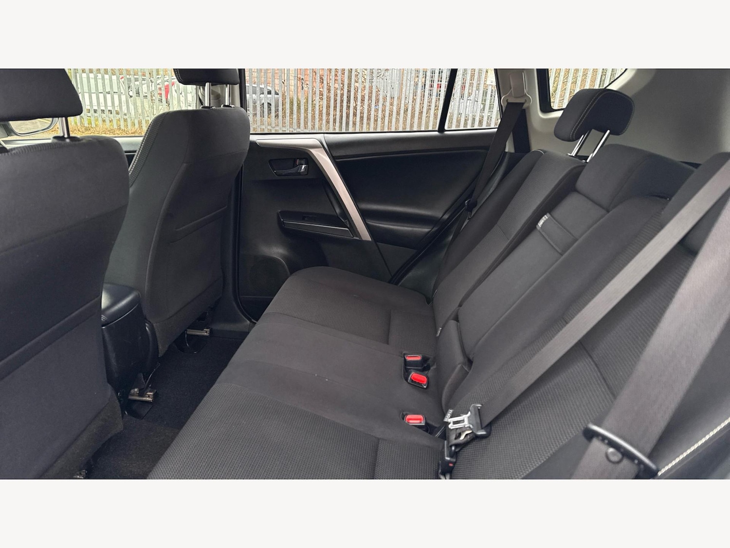 Used Toyota RAV4 2018 for sale - 77537999: Photo 14