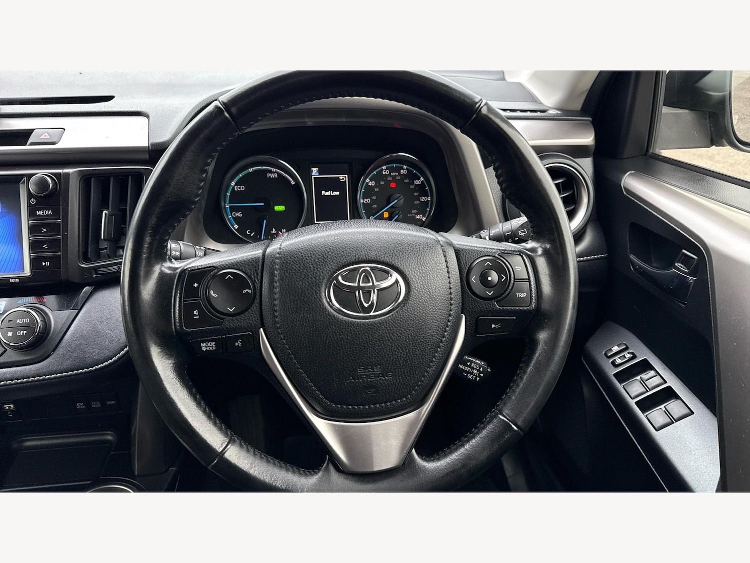 Used Toyota RAV4 2018 for sale - 77537999: Photo 8
