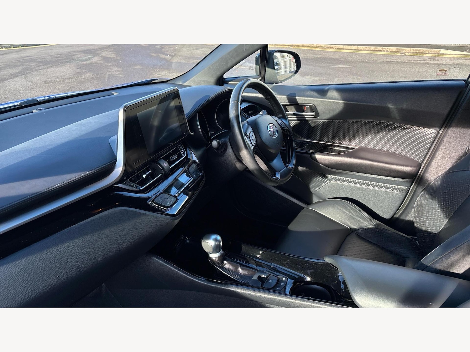 Used Toyota C-HR 2018 for sale - 77426005: Photo 12