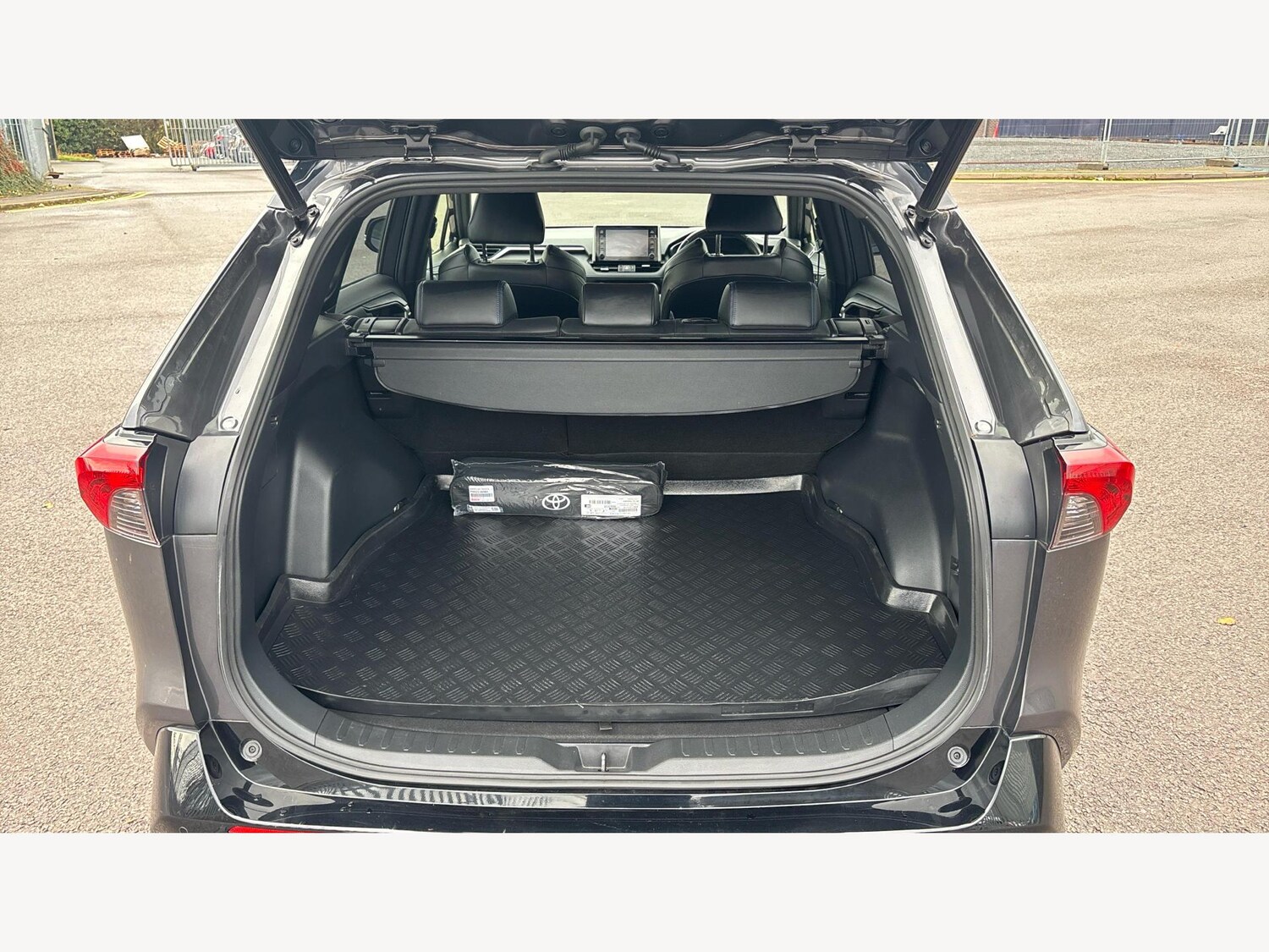 Used Toyota RAV4 2021 for sale - 76607891: Photo 16