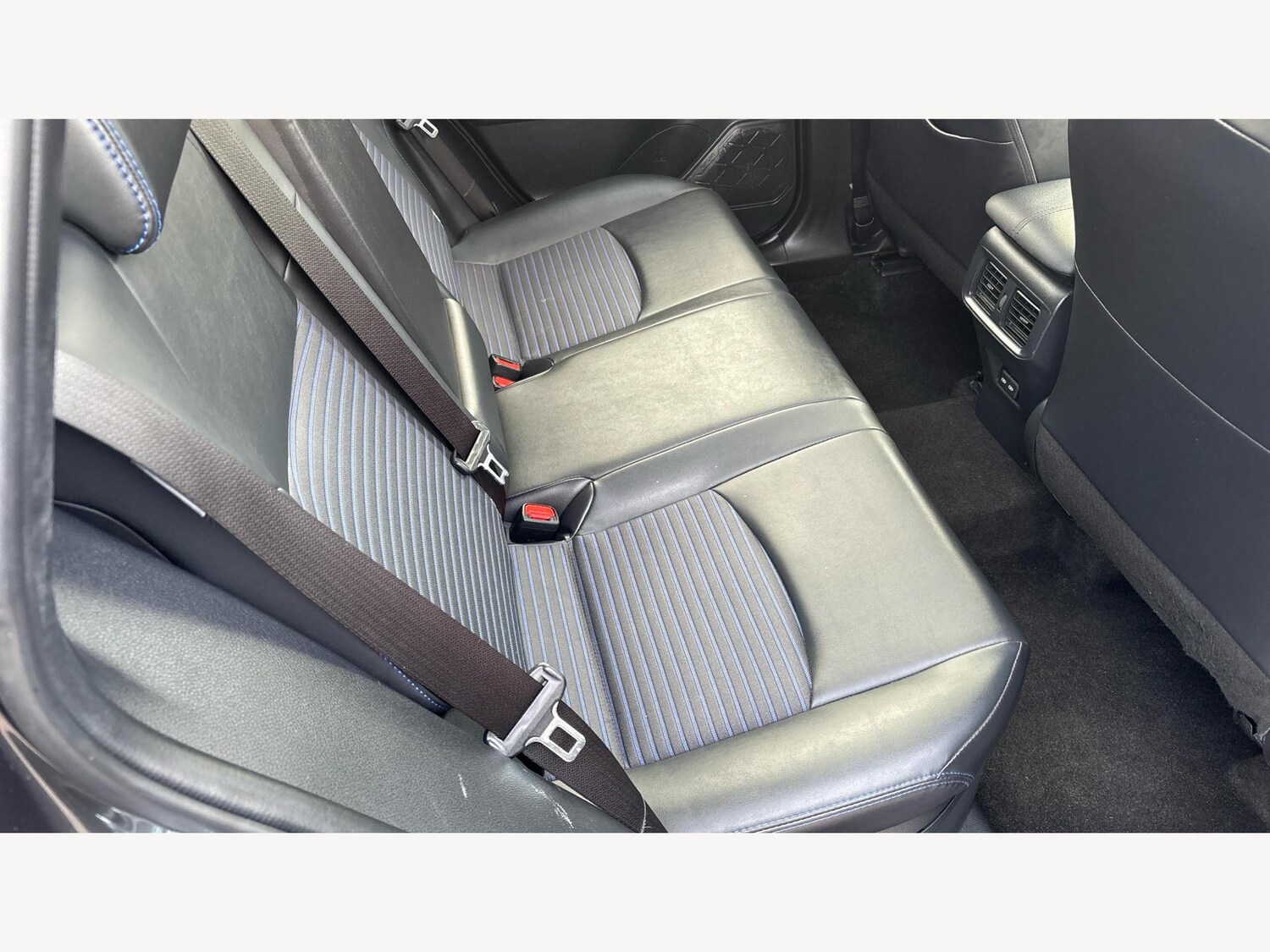 Used Toyota RAV4 2022 for sale - 77290539: Photo 14