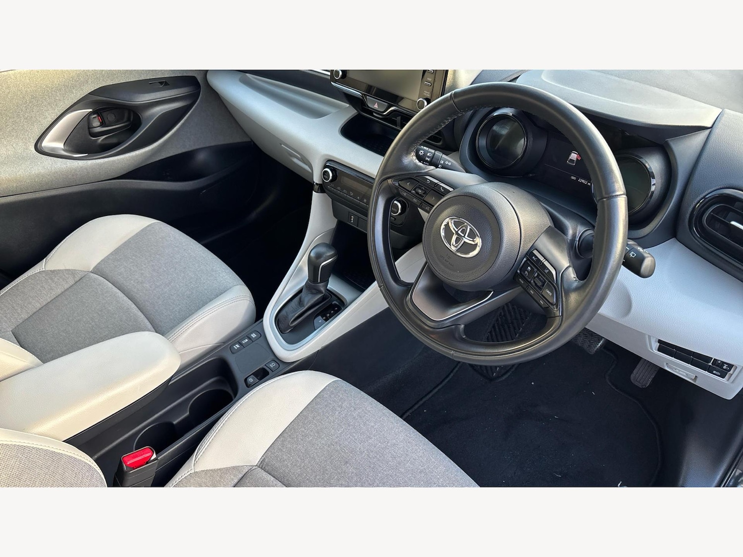 Used Toyota Yaris 2020 for sale - 76952784: Photo 13