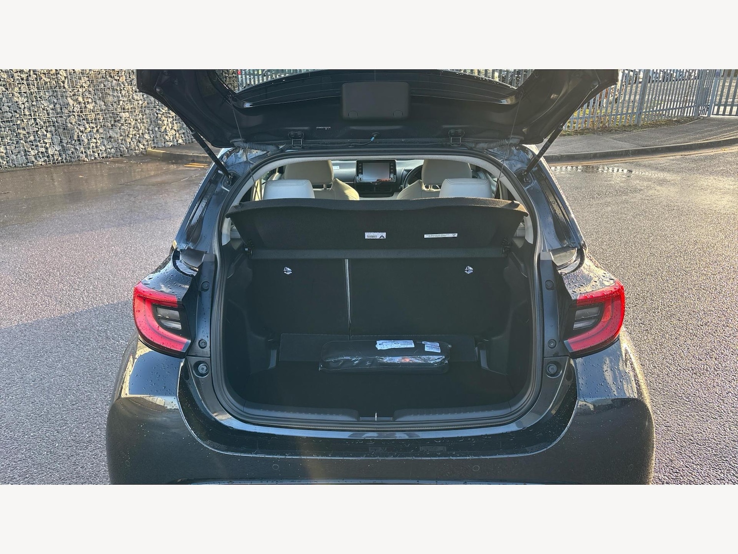 Used Toyota Yaris 2020 for sale - 76952784: Photo 16