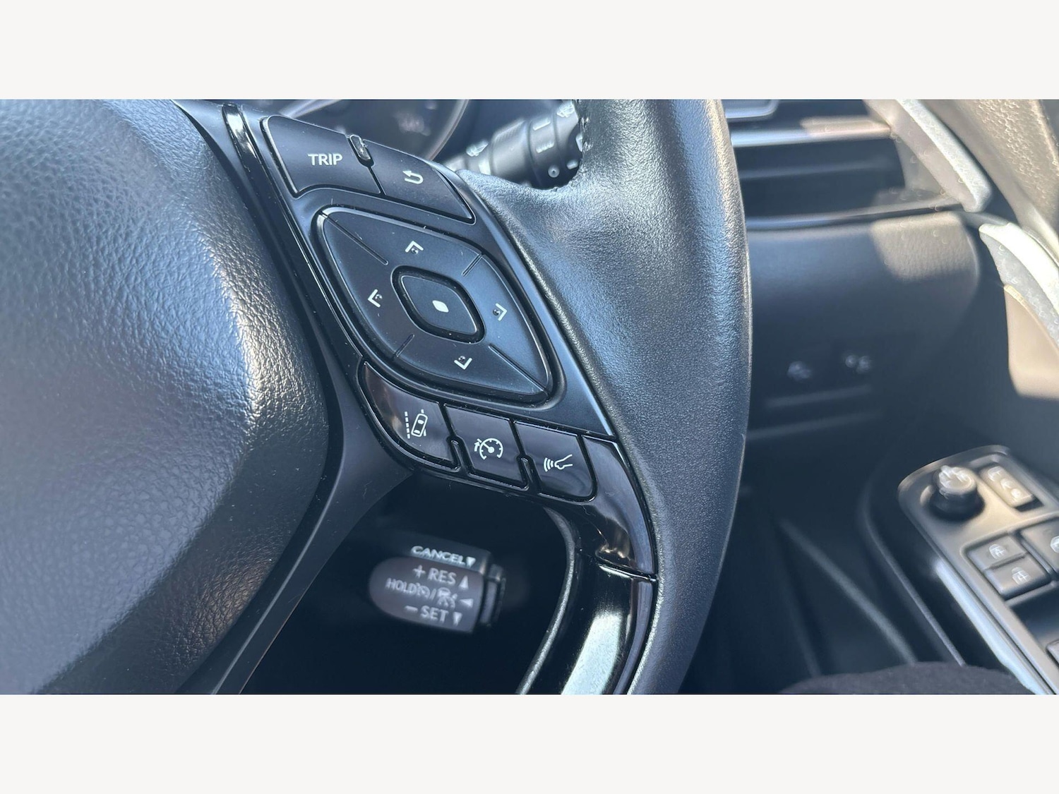 Used Toyota C-HR for sale - 77969988: Photo 25