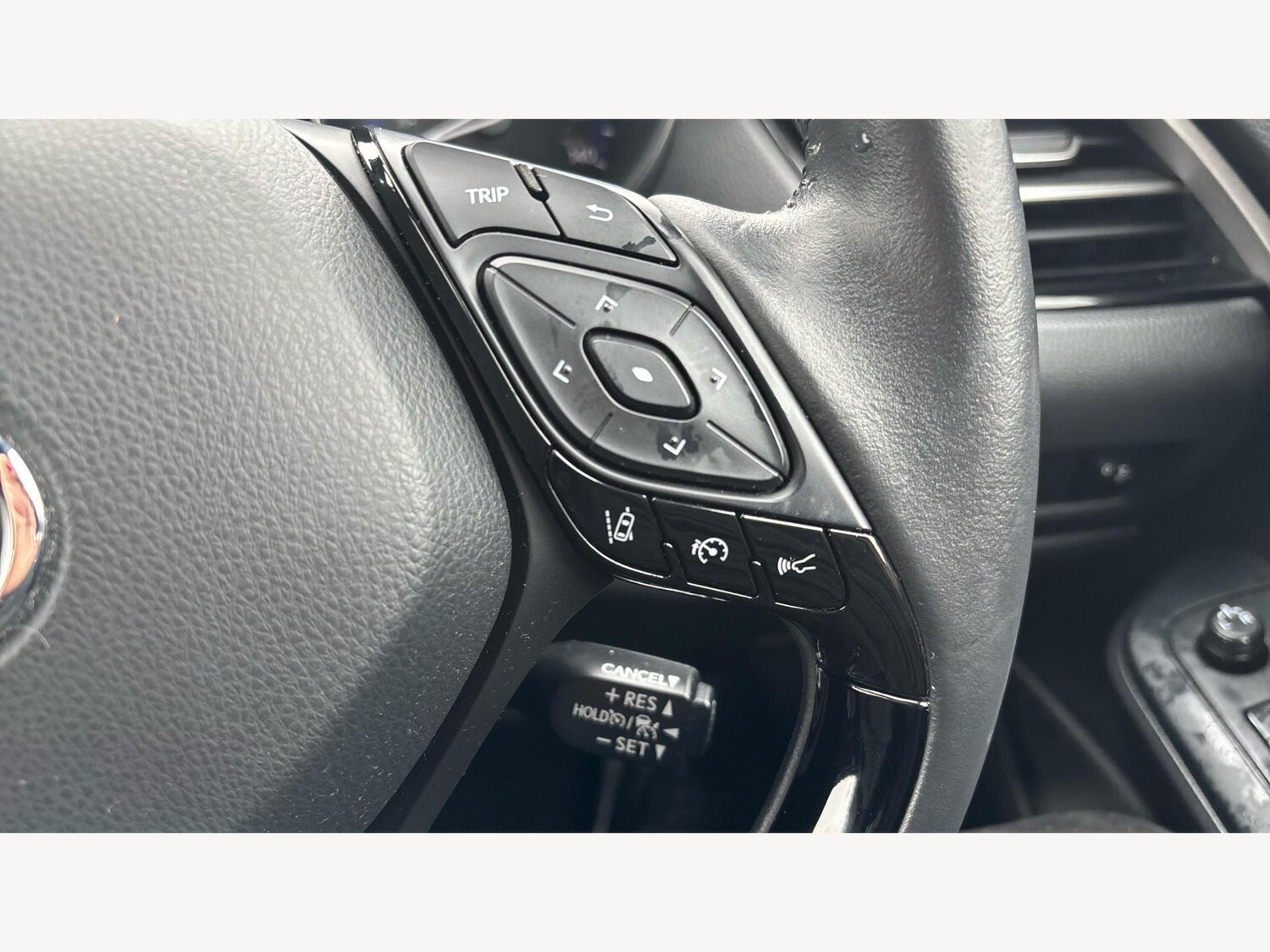 Used Toyota C-HR 2022 for sale - 77524345: Photo 25