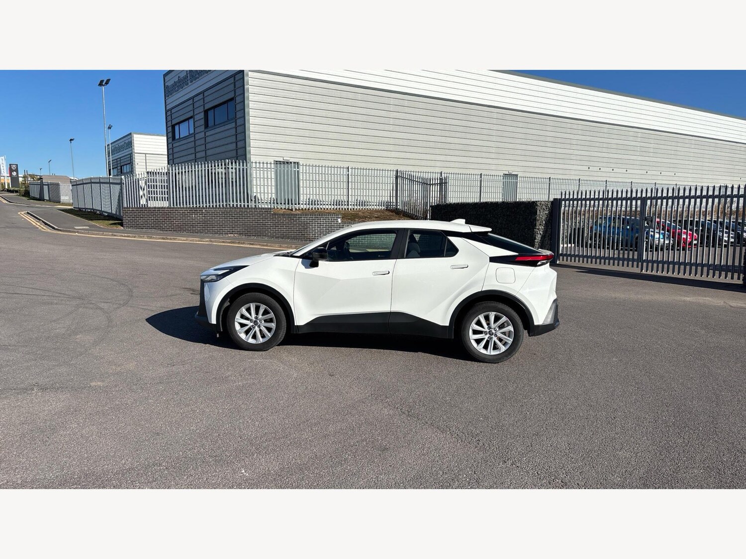 Used Toyota C-HR 2024 for sale - 77424974: Photo 19