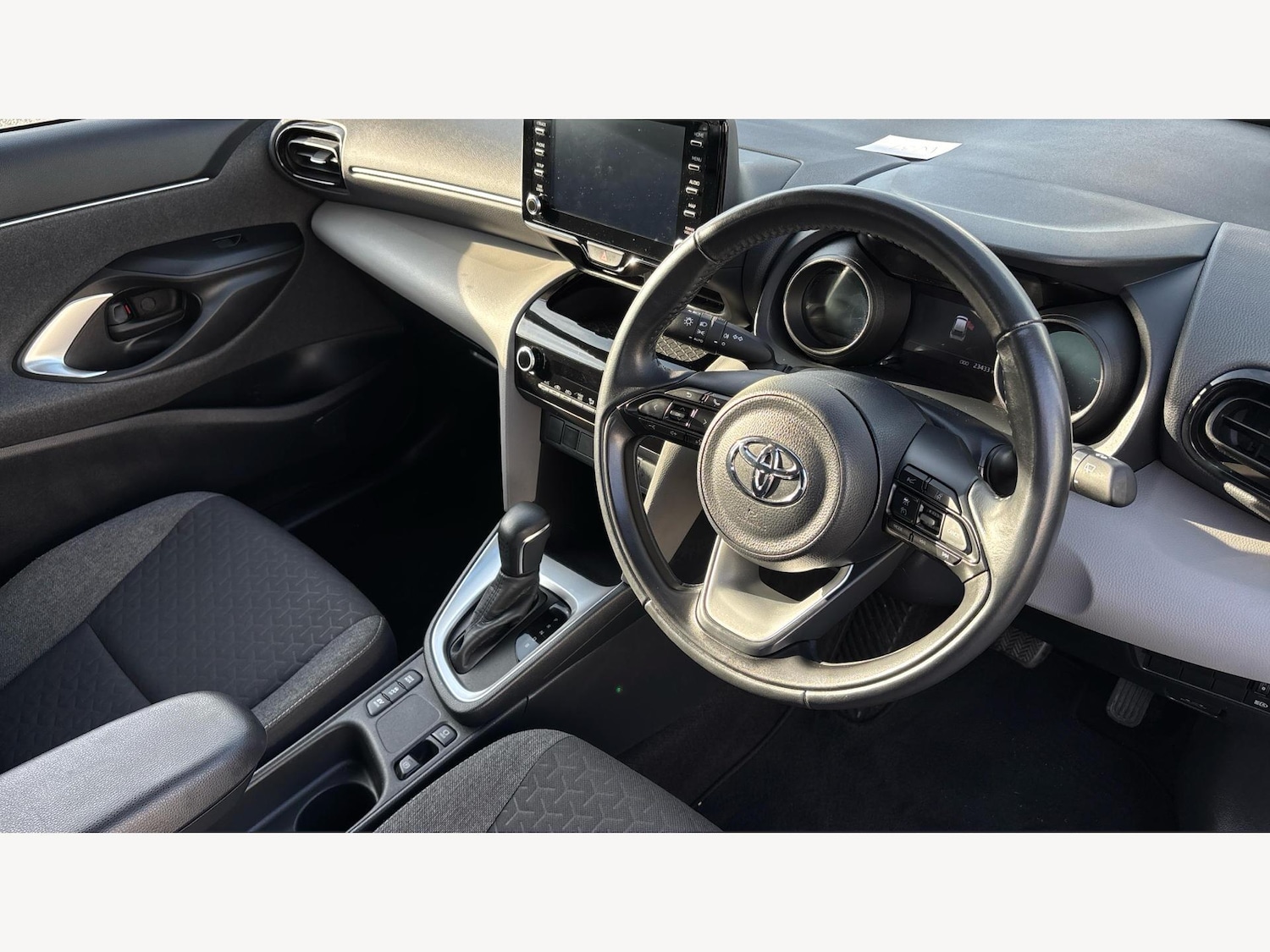 Used Toyota Yaris Cross 2021 for sale - 76607950: Photo 13