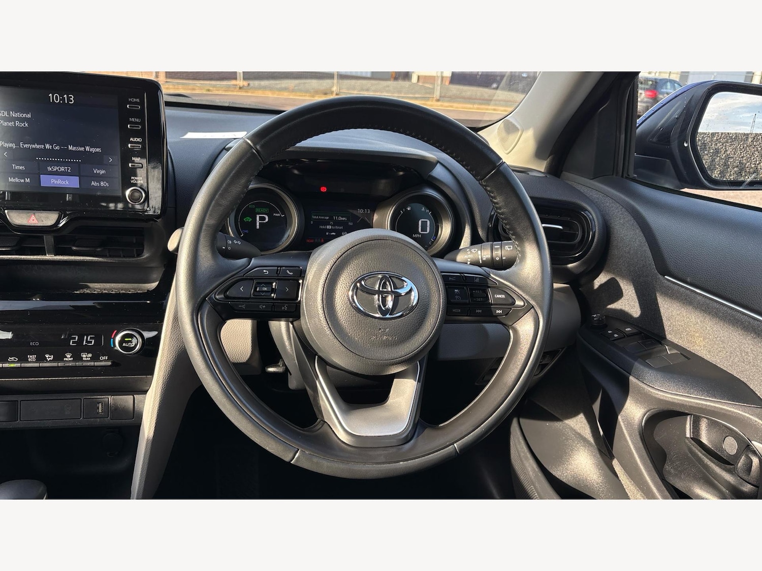 Used Toyota Yaris Cross 2021 for sale - 76607950: Photo 8
