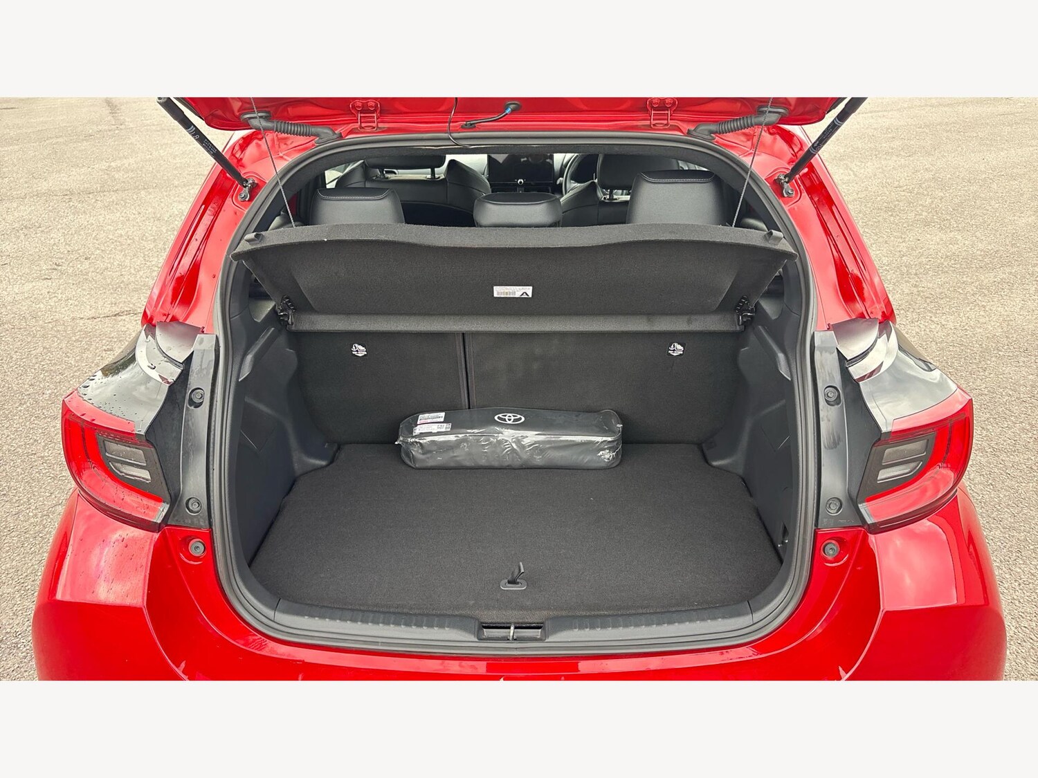 Used Toyota Yaris 2024 for sale - 76537607: Photo 16