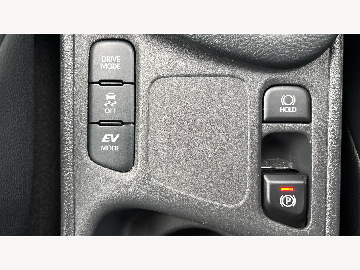 Used Toyota Yaris 2024 for sale - 76537607: Photo 26