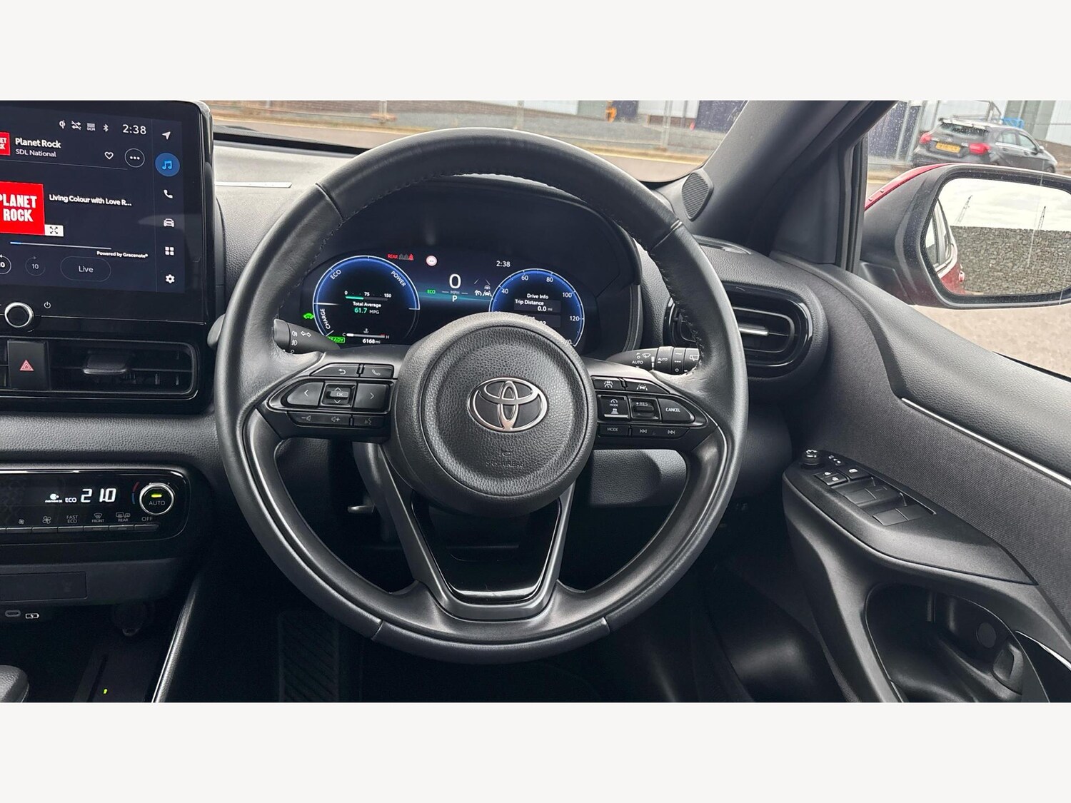 Used Toyota Yaris 2024 for sale - 76537607: Photo 8