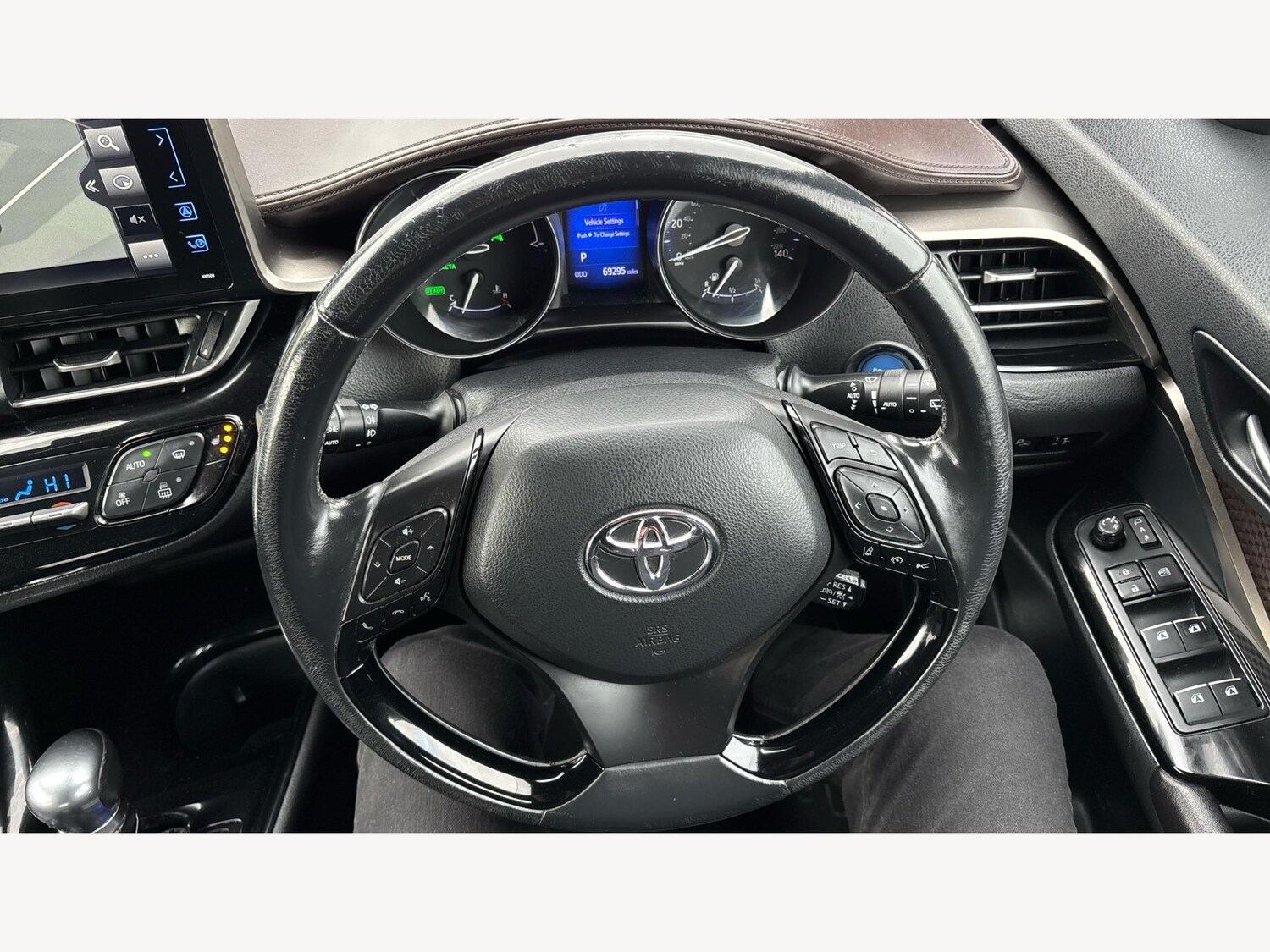 Used Toyota C-HR 2018 for sale - 77722890: Photo 10