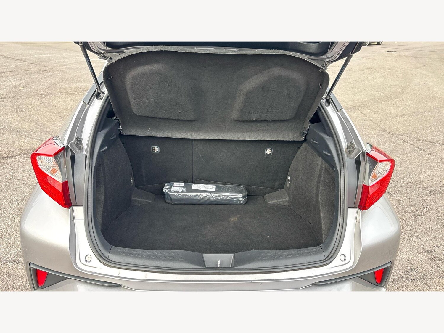 Used Toyota C-HR 2018 for sale - 77722890: Photo 16