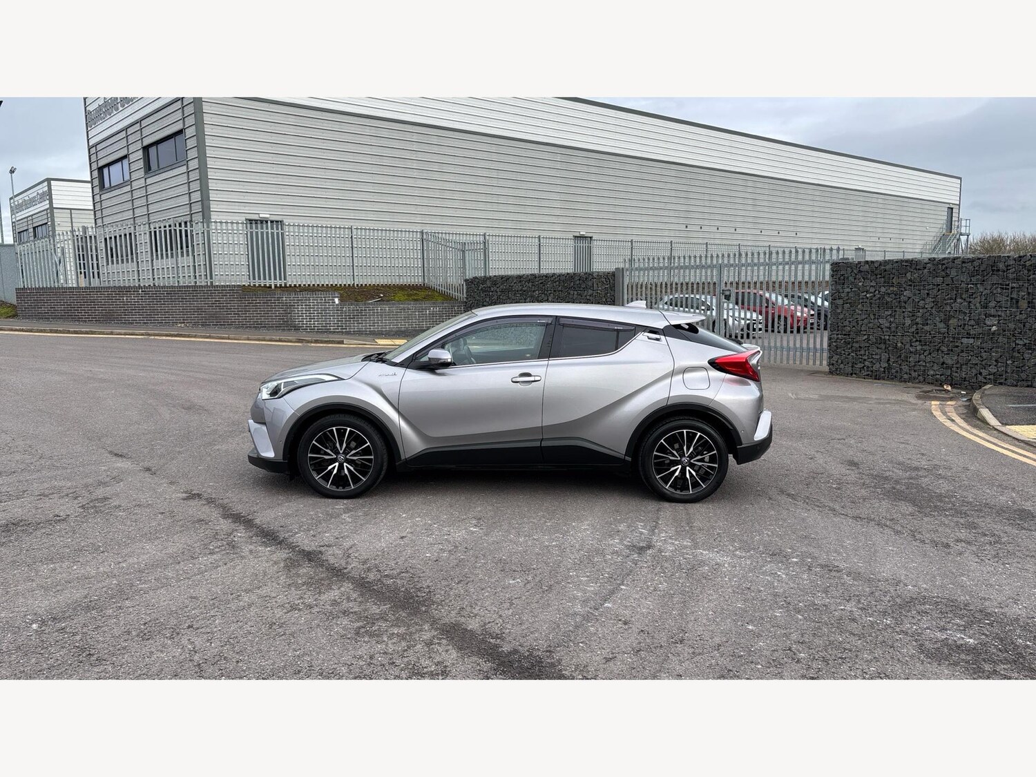 Used Toyota C-HR 2018 for sale - 77722890: Photo 19