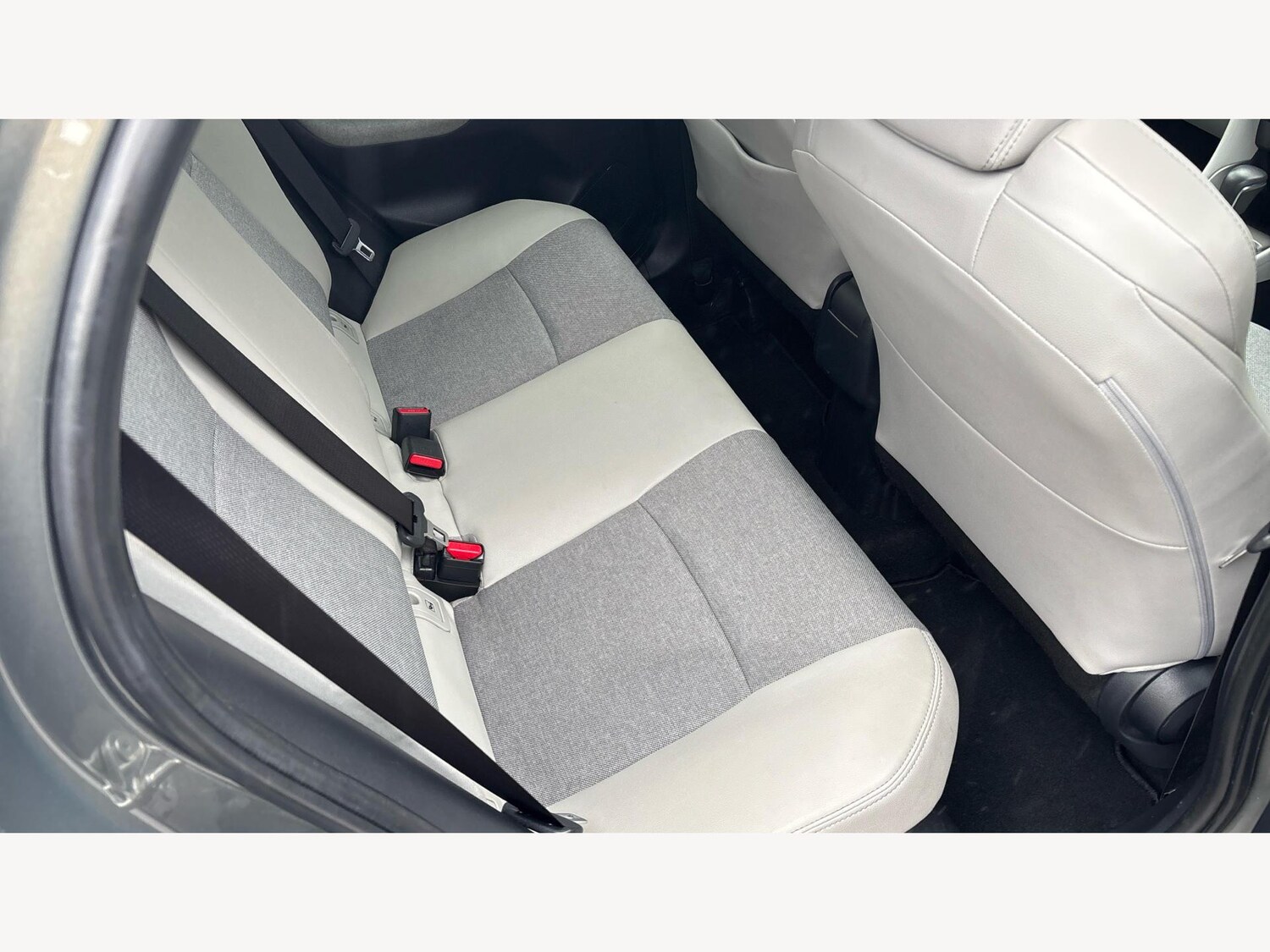 Used Toyota Yaris 2020 for sale - 77523705: Photo 14