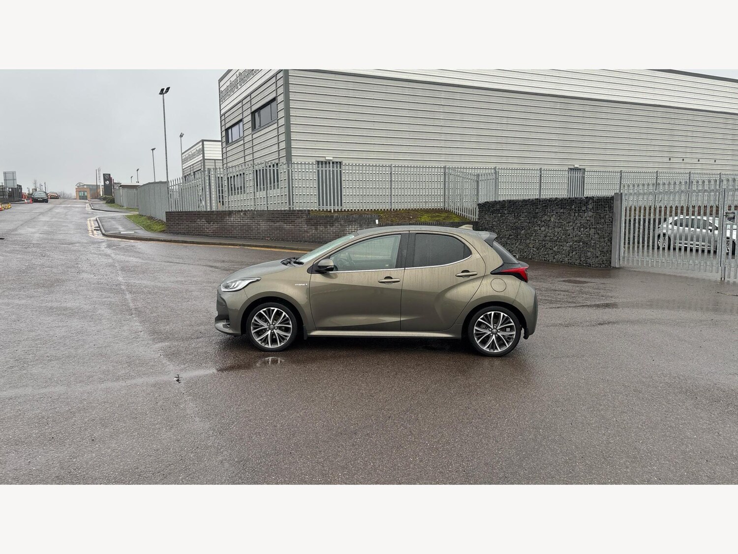 Used Toyota Yaris 2020 for sale - 77523705: Photo 19