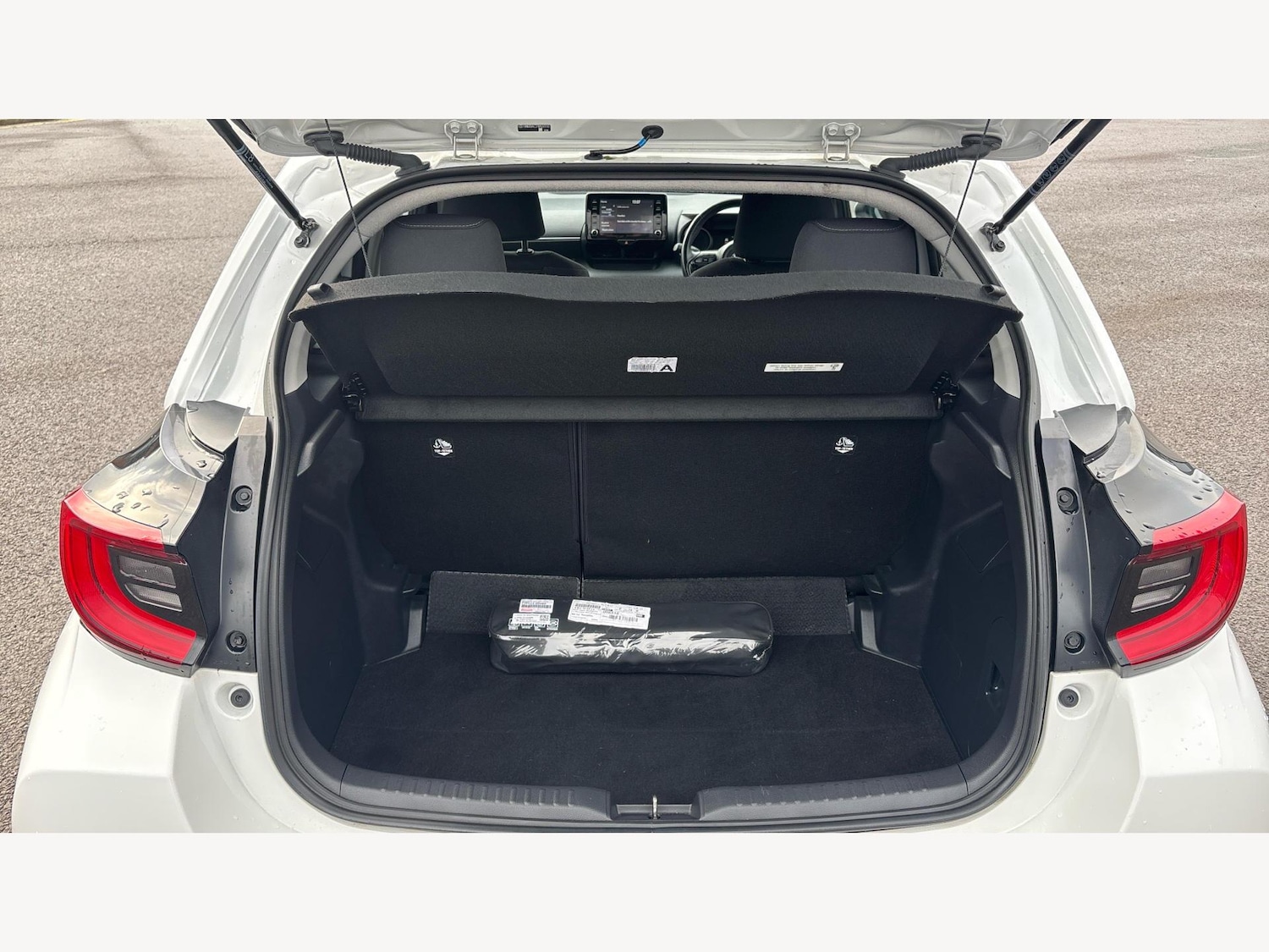 Used Toyota Yaris 2022 for sale - 77081483: Photo 16