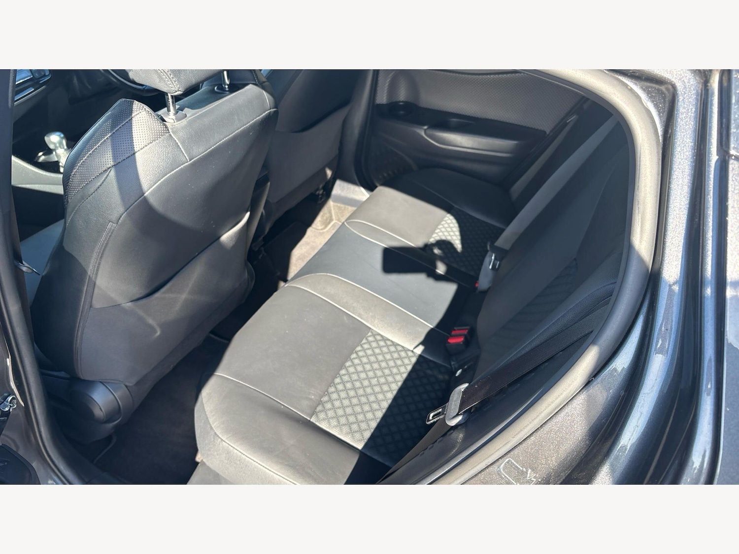 Used Toyota C-HR for sale - 77957529: Photo 15