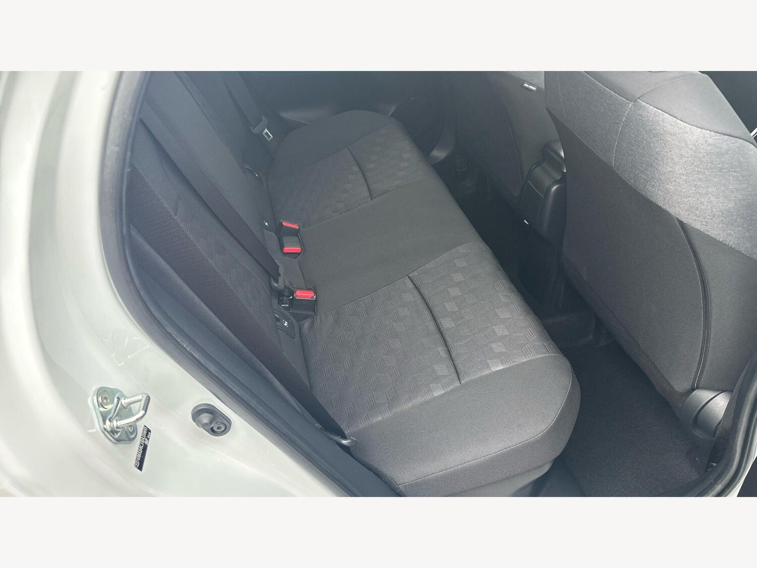 Used Toyota Yaris for sale - 77753316: Photo 14