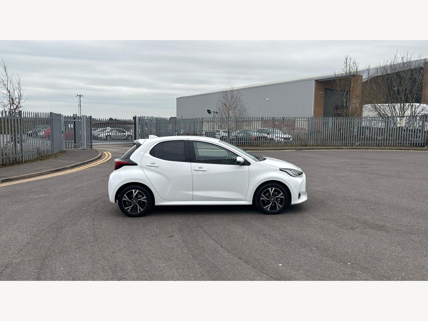 Used Toyota Yaris for sale - 77753316: Photo 18