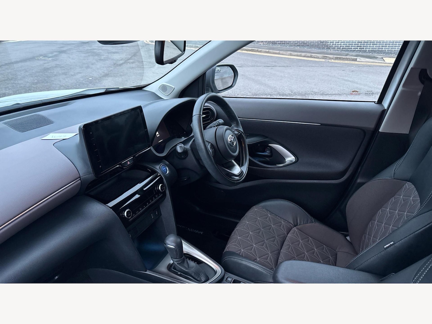 Used Toyota Yaris Cross 2023 for sale - 77066433: Photo 12