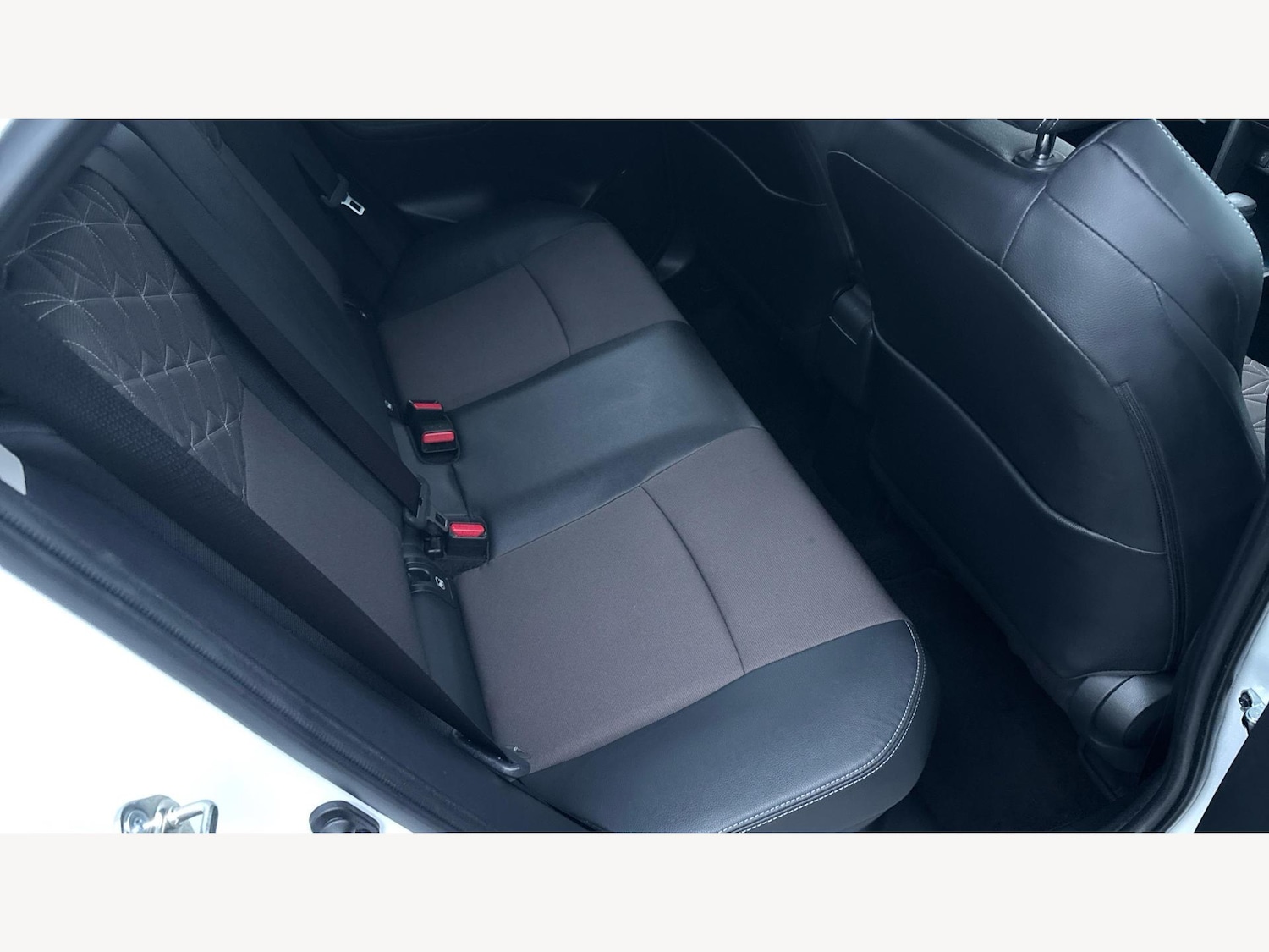 Used Toyota Yaris Cross 2023 for sale - 77066433: Photo 14