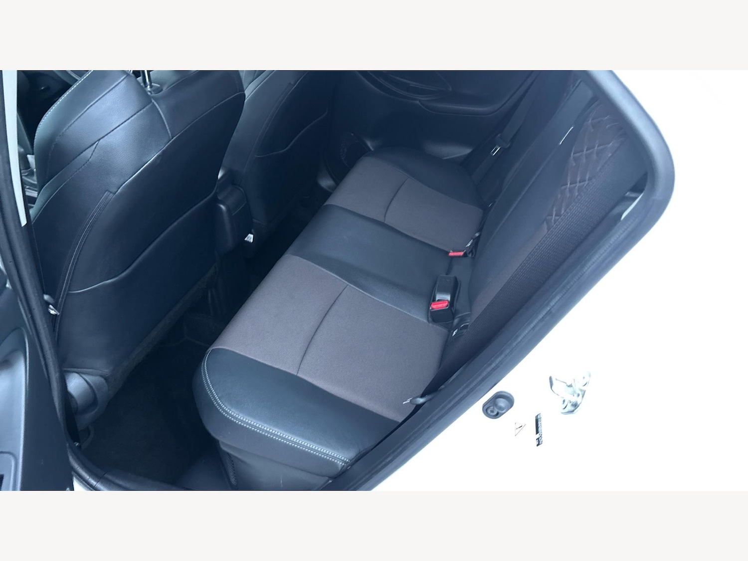 Used Toyota Yaris Cross 2023 for sale - 77066433: Photo 15