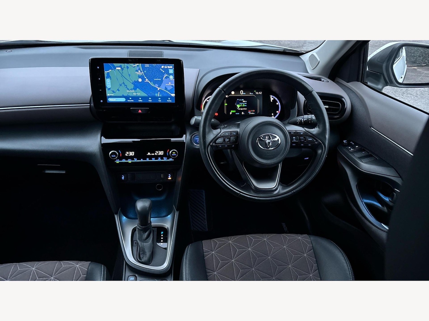 Used Toyota Yaris Cross 2023 for sale - 77066433: Photo 7