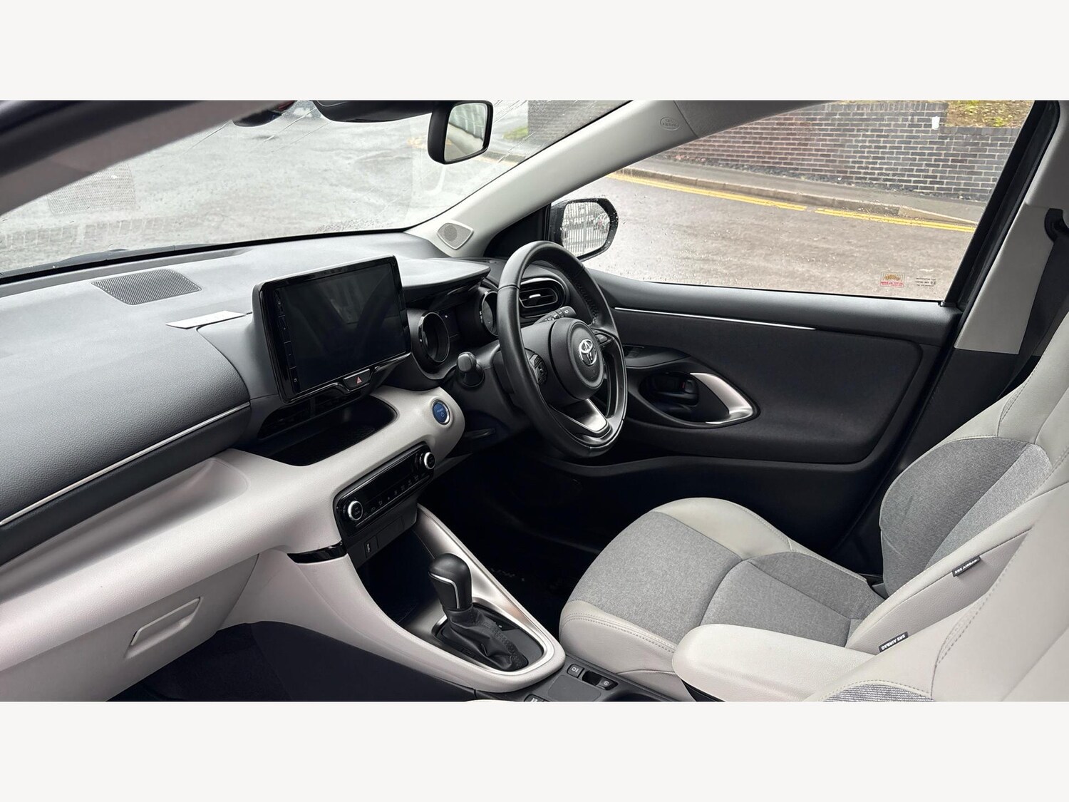 Used Toyota Yaris 2022 for sale - 77344661: Photo 12