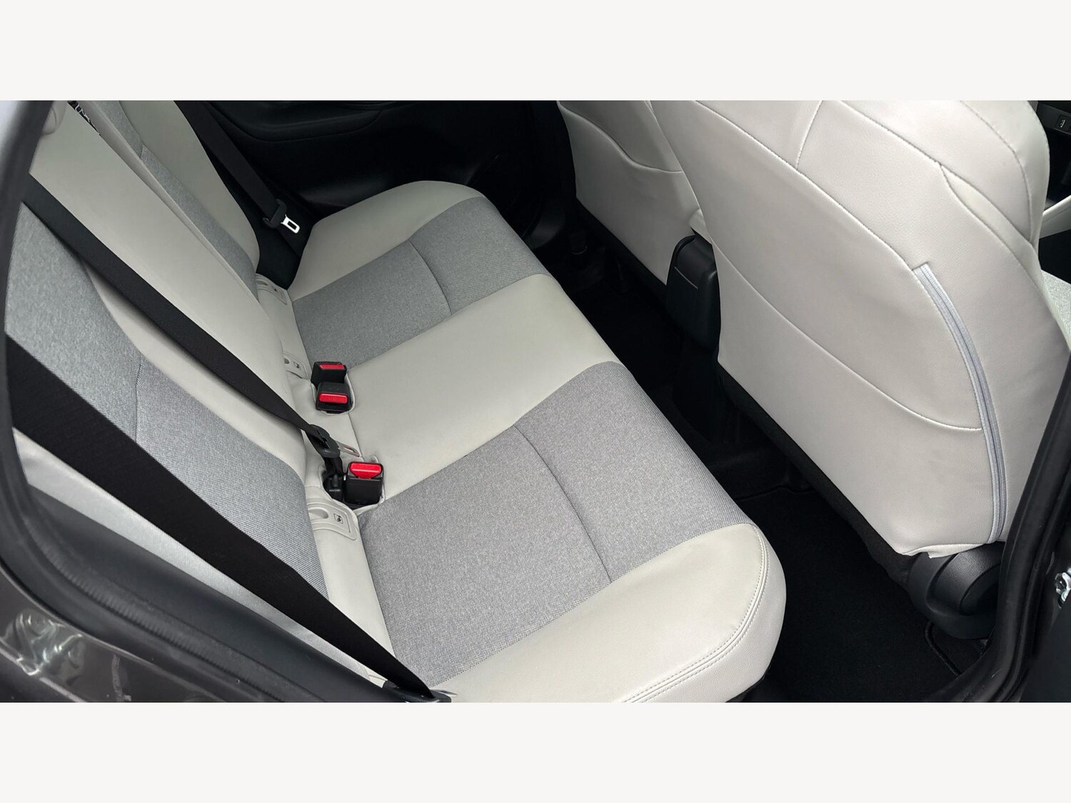 Used Toyota Yaris 2022 for sale - 77344661: Photo 14