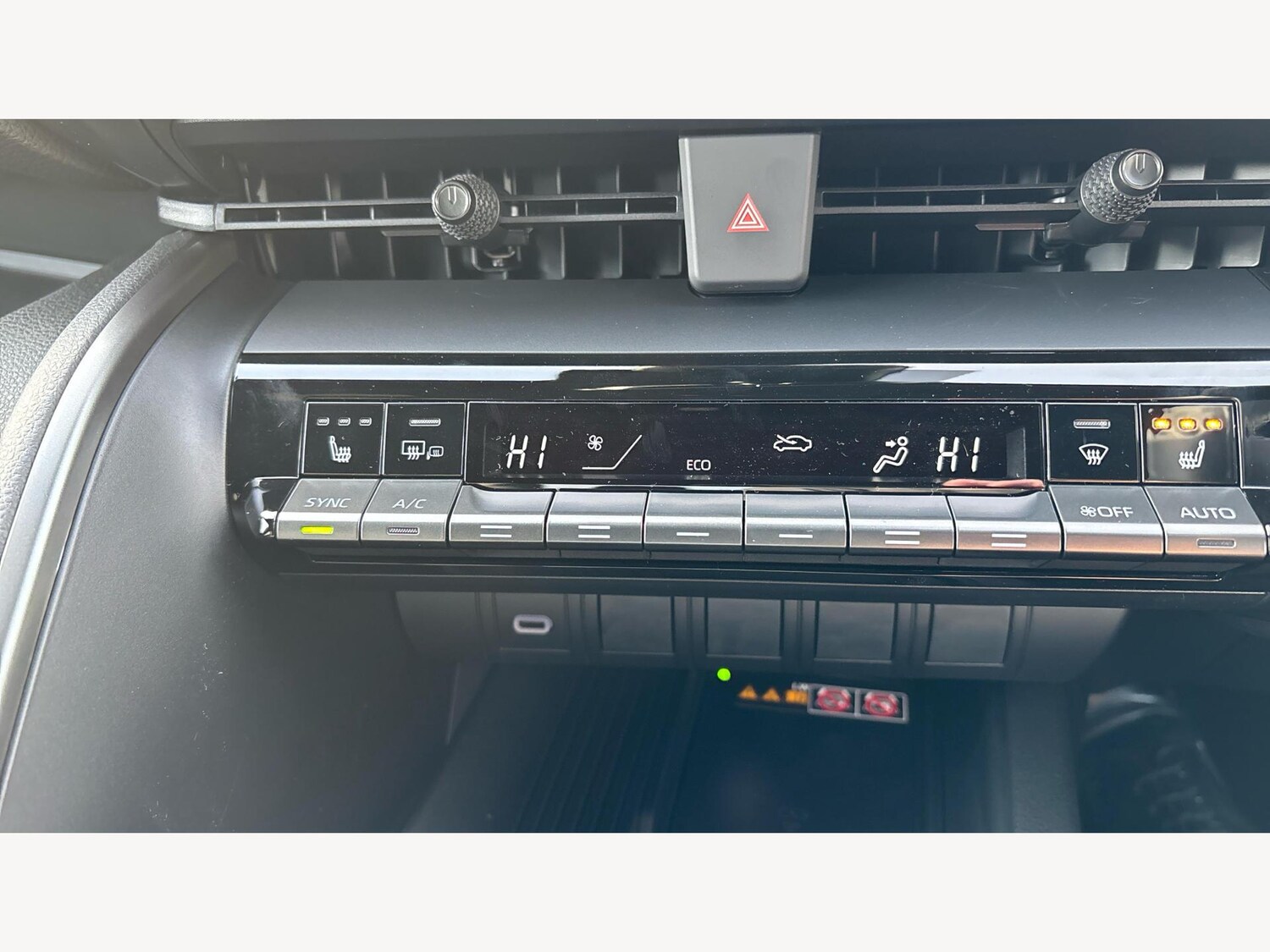 Used Toyota C-HR 2025 for sale - 77290940: Photo 23