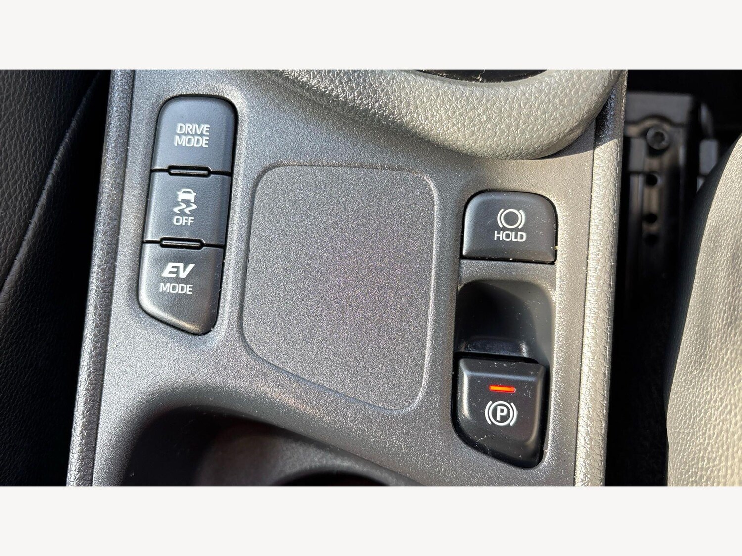 Used Toyota Yaris for sale - 77924836: Photo 26