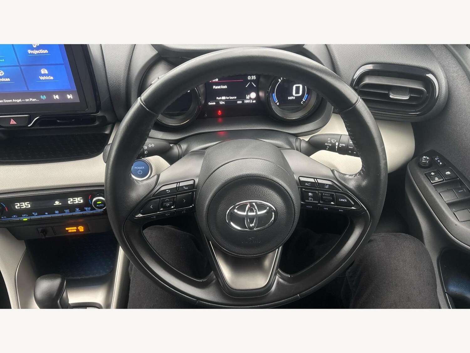 Used Toyota Yaris for sale - 77230432: Photo 10